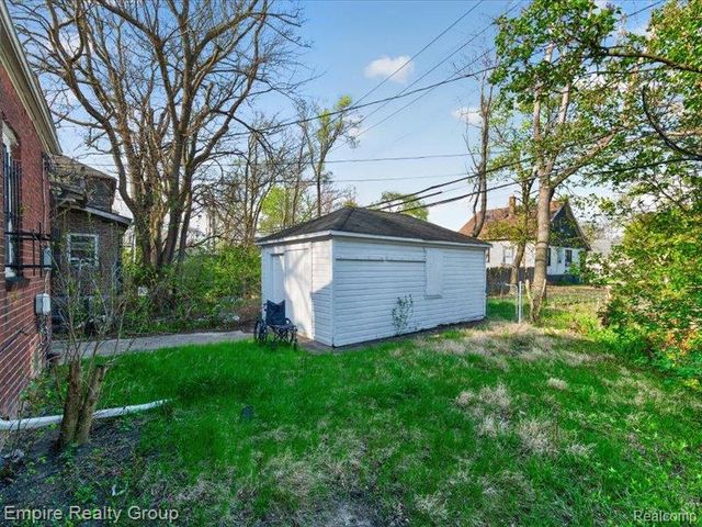 19345 Omira Street, Highland Park, MI 48203