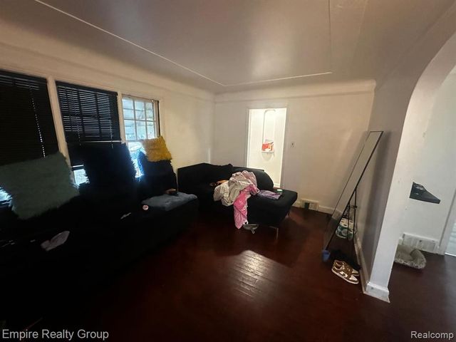 19345 Omira Street, Highland Park, MI 48203