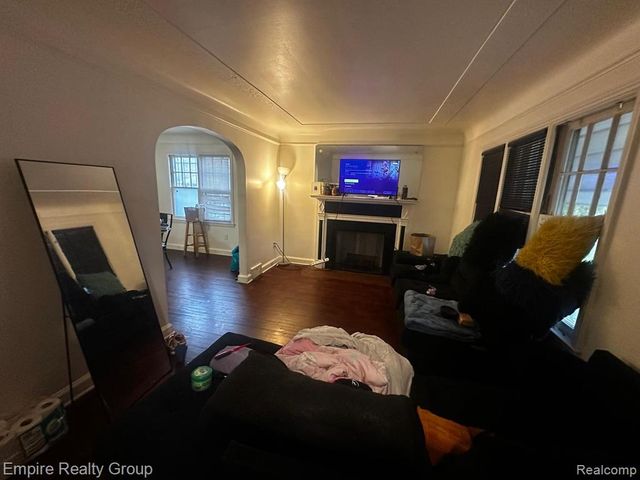 19345 Omira Street, Highland Park, MI 48203