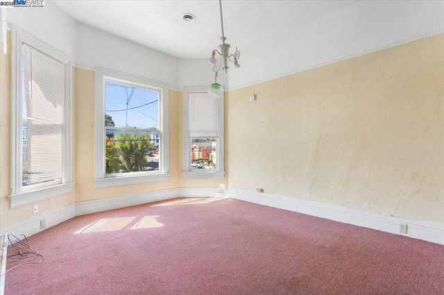 2230 23Rd Ave, Oakland, CA 94606