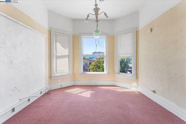 2230 23Rd Ave, Oakland, CA 94606