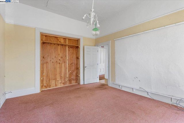 2230 23Rd Ave, Oakland, CA 94606