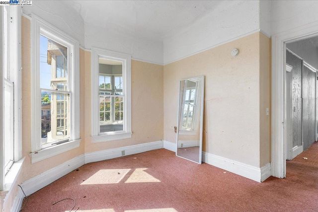 2230 23Rd Ave, Oakland, CA 94606