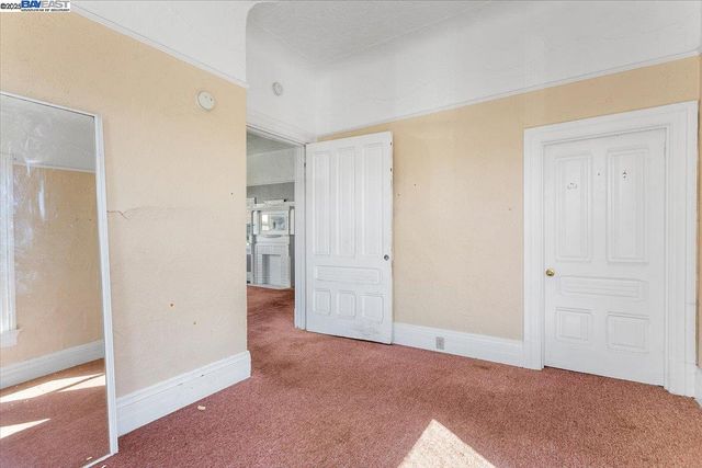 2230 23Rd Ave, Oakland, CA 94606
