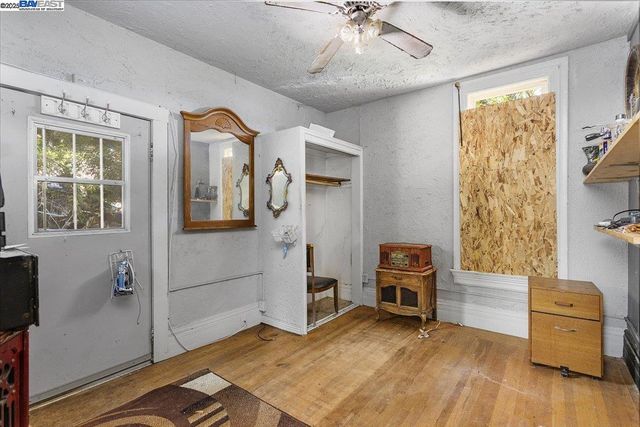 2230 23Rd Ave, Oakland, CA 94606