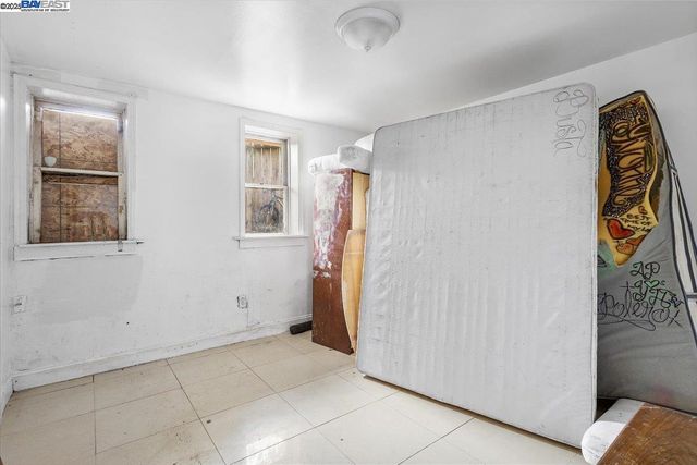2230 23Rd Ave, Oakland, CA 94606