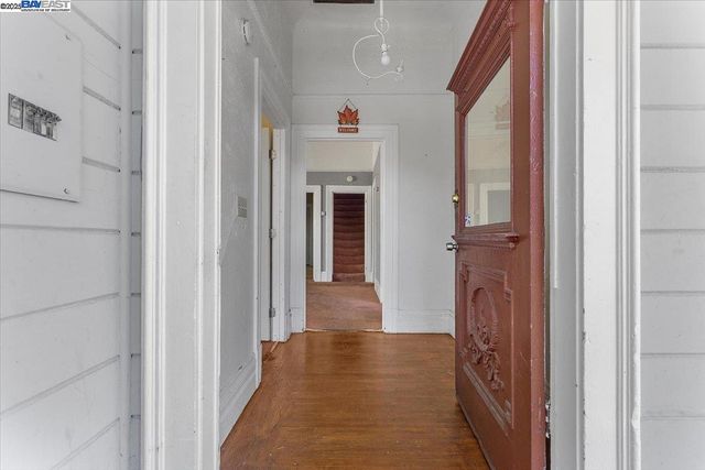2230 23Rd Ave, Oakland, CA 94606