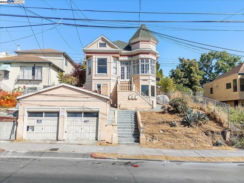 2230 23Rd Ave, Oakland, CA 94606