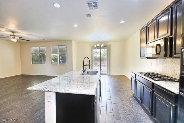 10647 Hyde Corner Avenue, Las Vegas, NV 89166