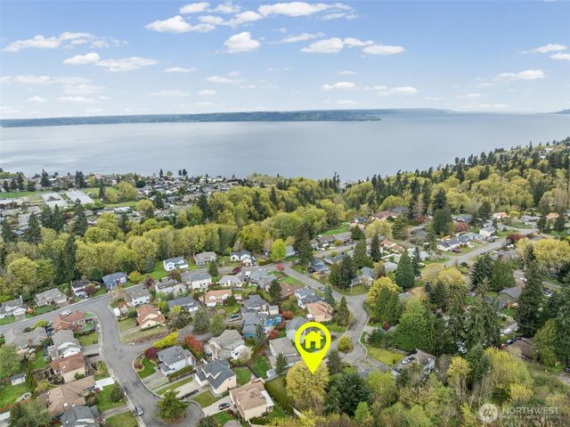 28813 14th Avenue S, Federal Way, WA 98003