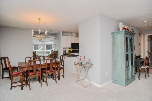 21 Concord Green 8, Concord, MA 01742