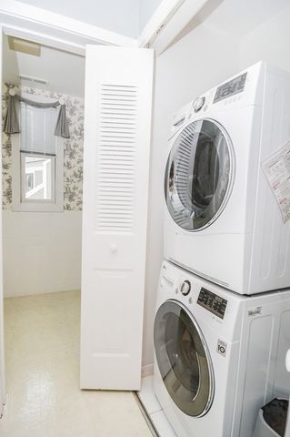 21 Concord Green 8, Concord, MA 01742