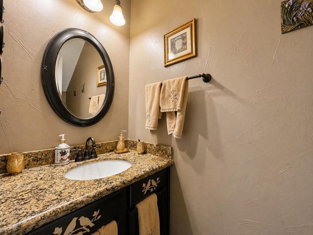 13822 Clintway Drive, Houston, TX 77014