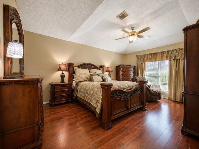 13822 Clintway Drive, Houston, TX 77014