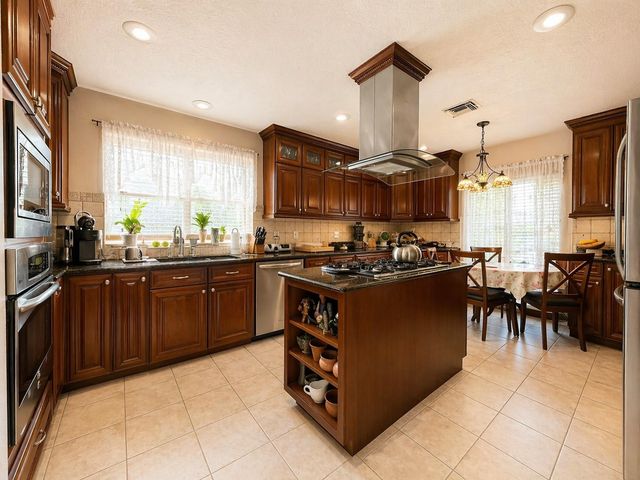 13822 Clintway Drive, Houston, TX 77014