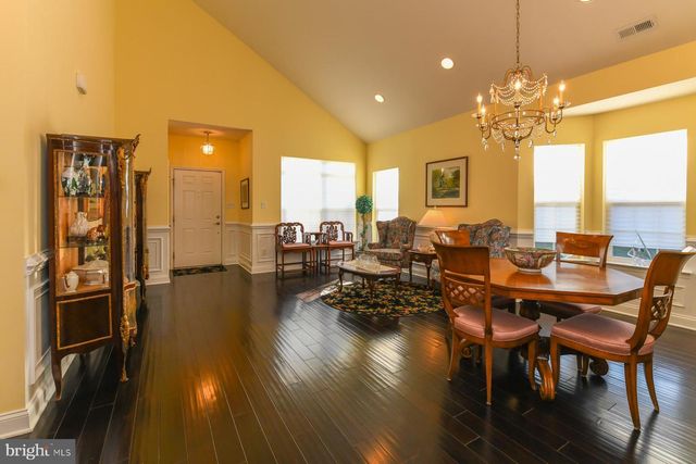 111 WEATHERBY LN, Glassboro, NJ 08028