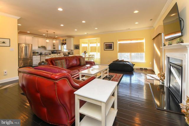 111 WEATHERBY LN, Glassboro, NJ 08028