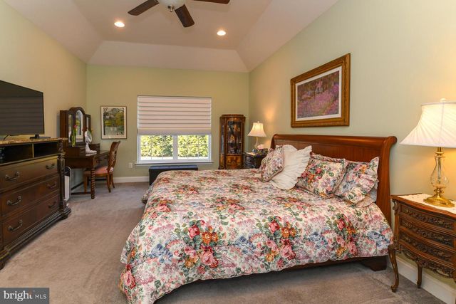 111 WEATHERBY LN, Glassboro, NJ 08028