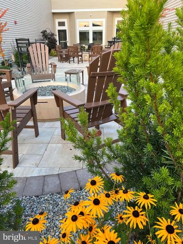 111 WEATHERBY LN, Glassboro, NJ 08028