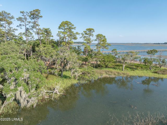 418 Islands Avenue, Beaufort, SC 29902