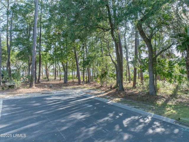 418 Islands Avenue, Beaufort, SC 29902