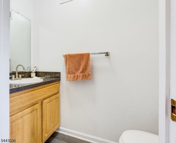 57 Victoria Dr, Franklin Twp., NJ 08873