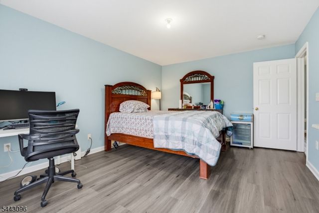 57 Victoria Dr, Franklin Twp., NJ 08873