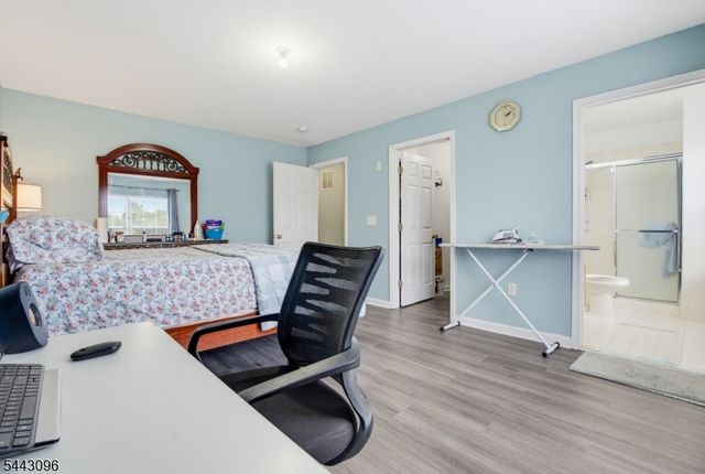 57 Victoria Dr, Franklin Twp., NJ 08873