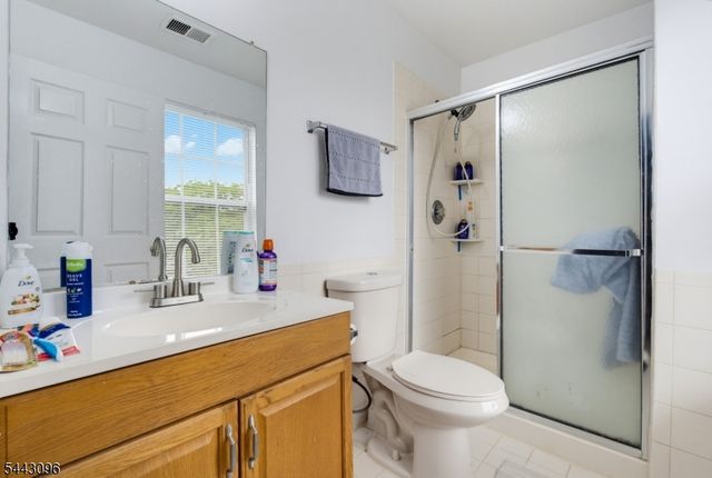 57 Victoria Dr, Franklin Twp., NJ 08873