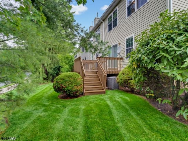 57 Victoria Dr, Franklin Twp., NJ 08873