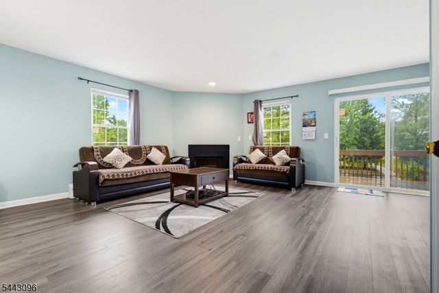 57 Victoria Dr, Franklin Twp., NJ 08873