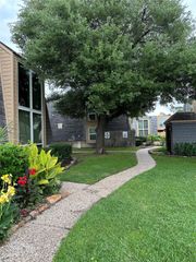 16120 Stuebner Airliine Road 202, Spring, TX 77379