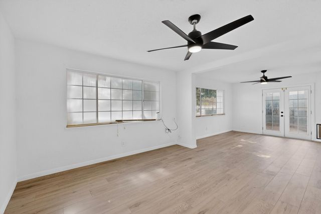 5652 Camino Canada NW, Albuquerque, NM 87114