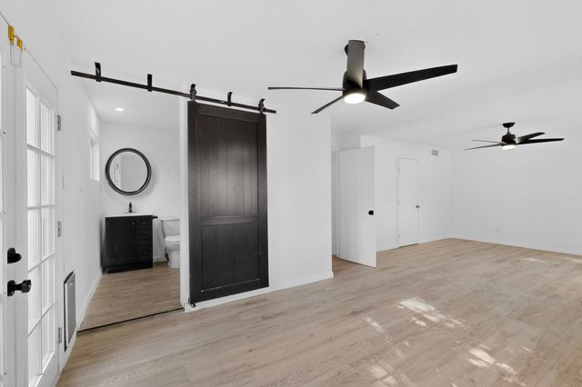 5652 Camino Canada NW, Albuquerque, NM 87114