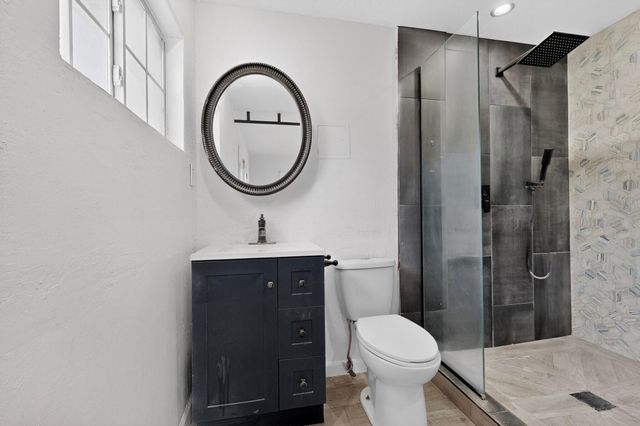 5652 Camino Canada NW, Albuquerque, NM 87114