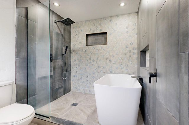 5652 Camino Canada NW, Albuquerque, NM 87114