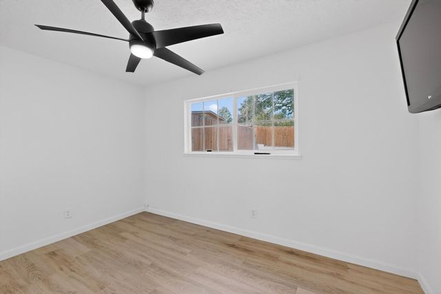 5652 Camino Canada NW, Albuquerque, NM 87114