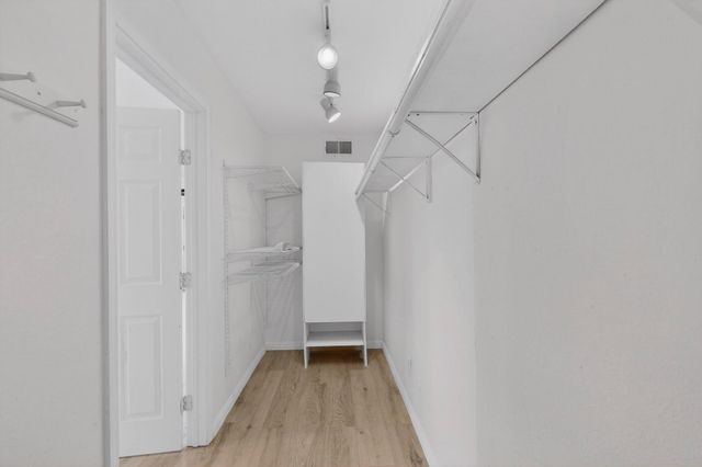 5652 Camino Canada NW, Albuquerque, NM 87114