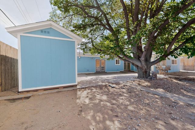 5652 Camino Canada NW, Albuquerque, NM 87114
