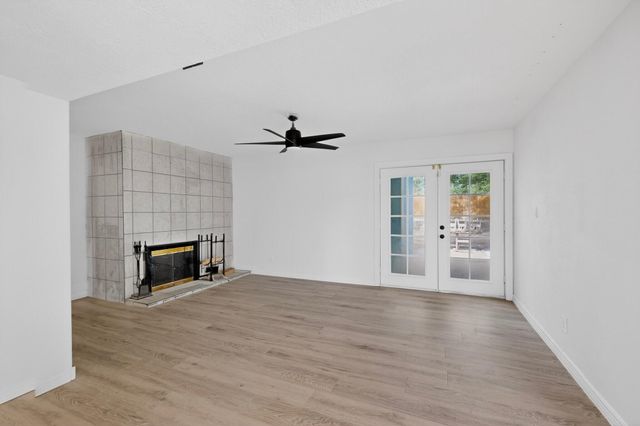 5652 Camino Canada NW, Albuquerque, NM 87114