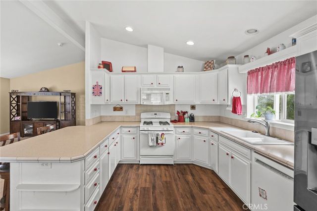 1366 Woodbrook Way, Corona, CA 92882