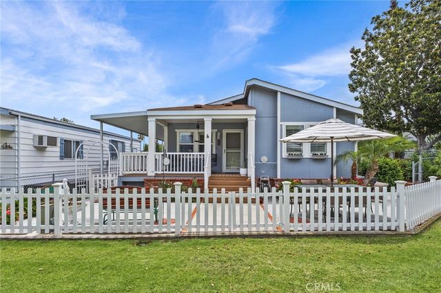 1366 Woodbrook Way, Corona, CA 92882