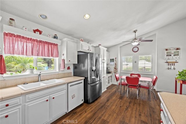 1366 Woodbrook Way, Corona, CA 92882