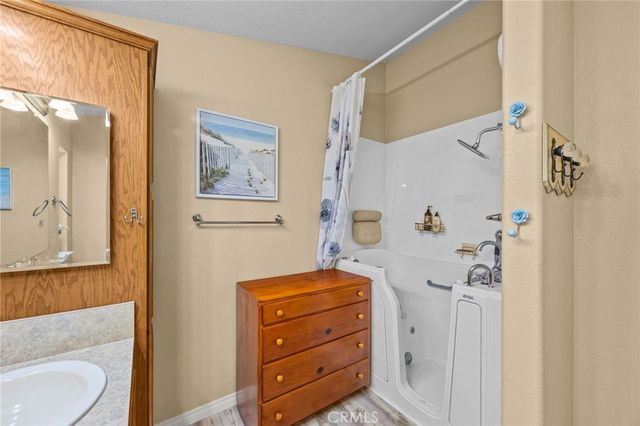 1366 Woodbrook Way, Corona, CA 92882
