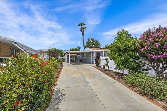 1366 Woodbrook Way, Corona, CA 92882