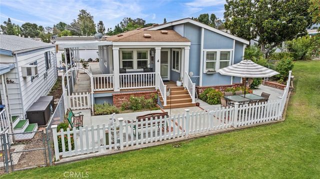 1366 Woodbrook Way, Corona, CA 92882
