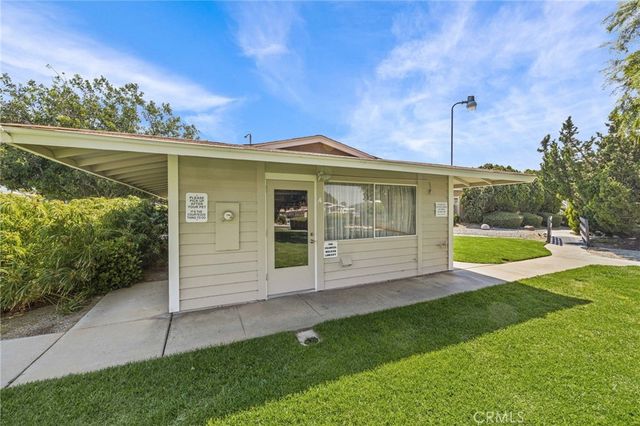 1366 Woodbrook Way, Corona, CA 92882