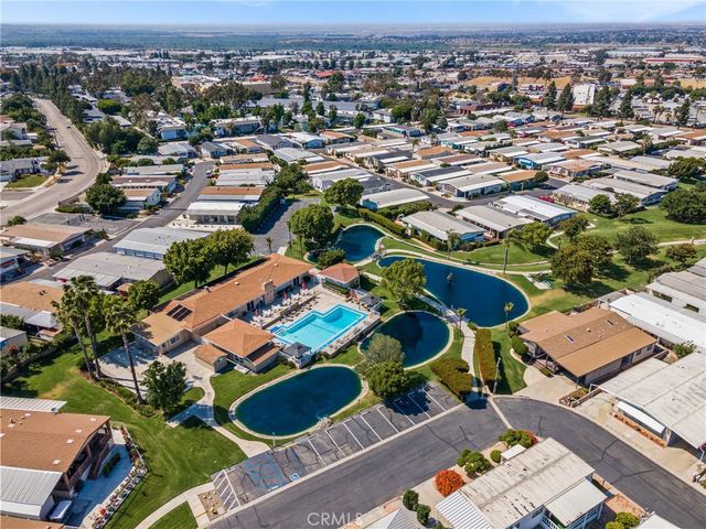 1366 Woodbrook Way, Corona, CA 92882