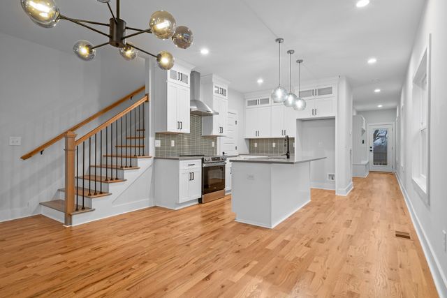 2120B Burns St, Nashville, TN 37216