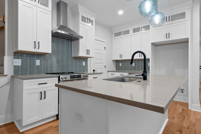 2120B Burns St, Nashville, TN 37216